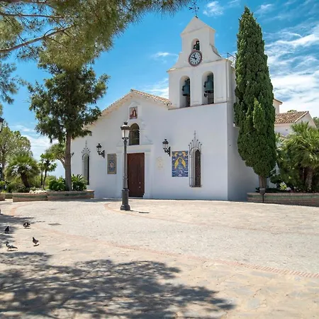 Apartamento Benal Beach, Superb 2 Bedroom 2 Bathroom Front Sleeps 6 Benalmádena