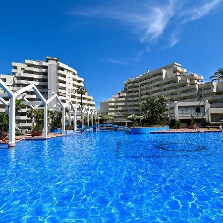 Apartment Benal Beach, Superb 2 Bedroom 2 Bathroom Front Sleeps 6 Benalmadena
