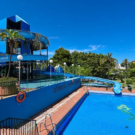 Apartment Benal Beach, Superb 2 Bedroom 2 Bathroom Front Sleeps 6 Benalmadena